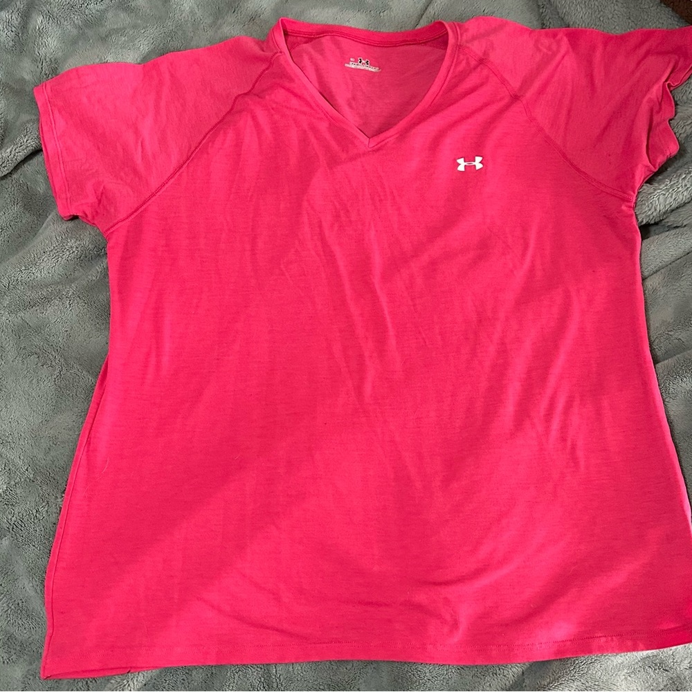 Women’s pink under armor shirt